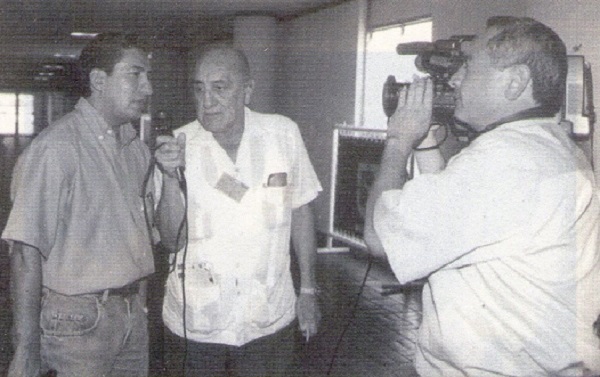 El Sr. locutor Rubén Eloy Ocampo Escamilla entrevista al C. Ernesto Canto campeón olímpico mundialista (1986).
