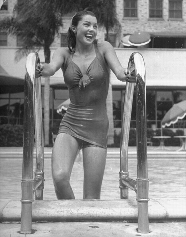 1943: Esther Williams