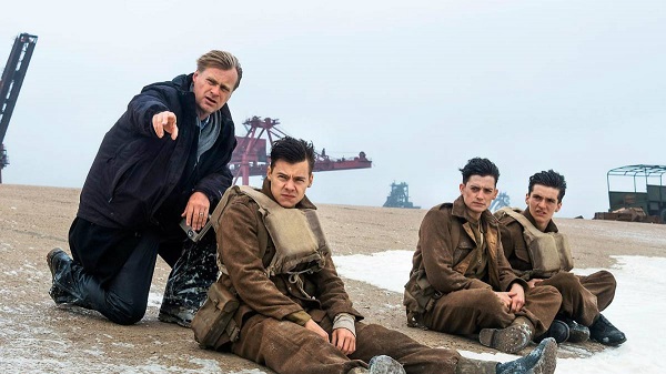 Harry Styles, Aneurin Barnard y Fionn Whitehead reciben instrucciones del director Christopher Nolan.