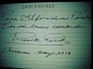 Copia del “Just A Note” de Rosita. Transcripción: “Para Alfonso, mi poeta. Con mi buen recuerdo. Rosita Fornés. Mayo 20 del 2018. Miami, Florida, USA. 