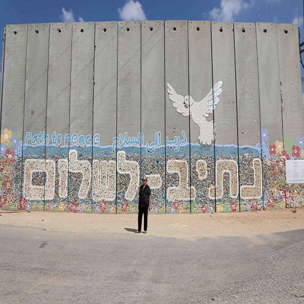 Alex Gibney y Steven Spielberg en nueva serie de Discovery