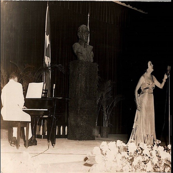 Artistas de Cuba y México – II