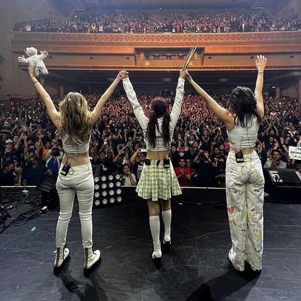 The Warning, El poder femenino del Rock